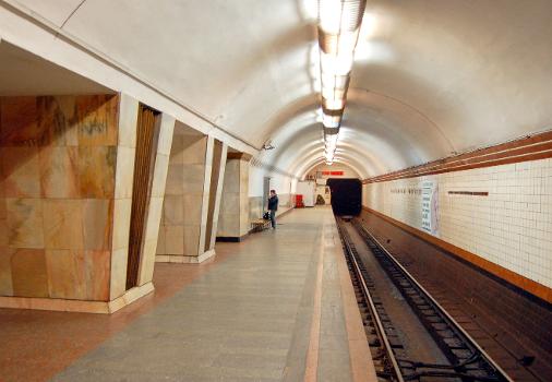 Metrobahnhof Politekhnichnyi Instytut