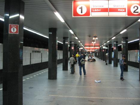 Metrobahnhof I.P.Pavlova