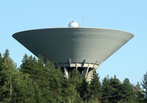 Puolivälinkangas water tower
