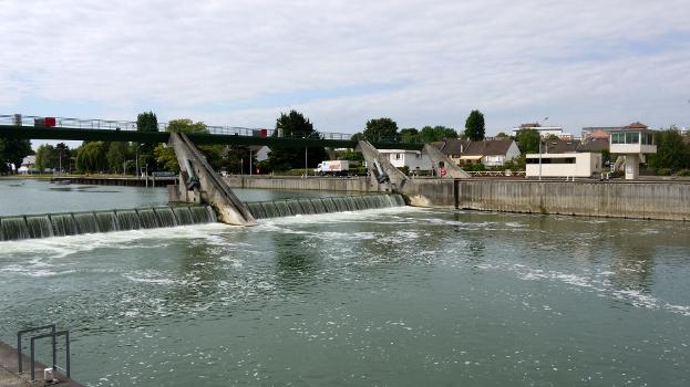 River lock Créteil with dam on the river Marne near Paris, France