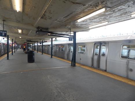 Canarsie - Rockaway Parkway Subway Station (Canarsie Line)