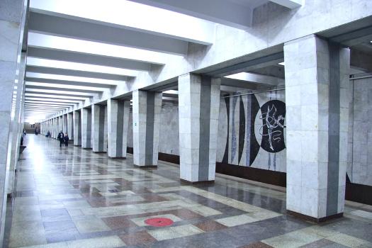 Sportivnaya Metro Station