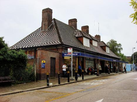 Stanmore tube station, main building