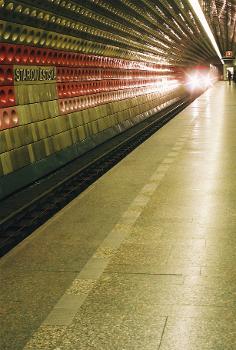 Metrobahnhof Staromestská