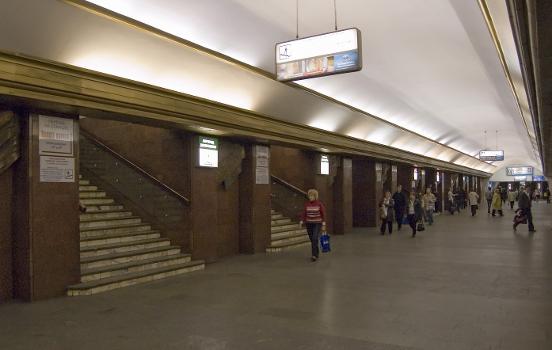 Metrobahnhof Teatralna