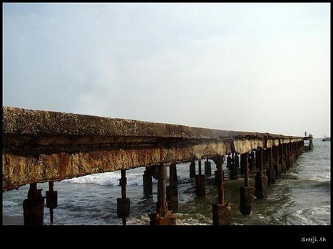 Thalassery Pier