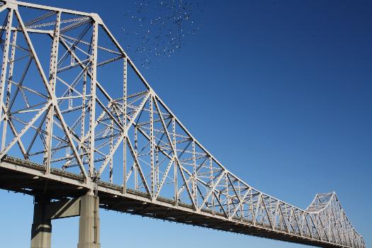 The Martin Luther King Bridge over the Mississippi