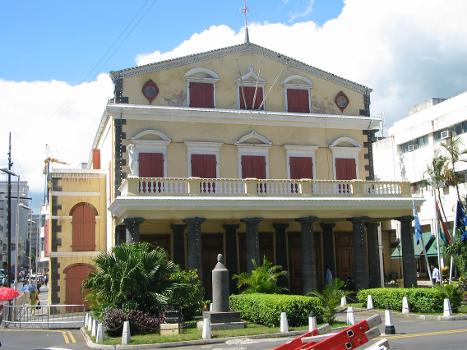 Port Louis Theatre : This is one of the major buildings that one sees downtown Port-Louis; located close to the House of Government and parliament.