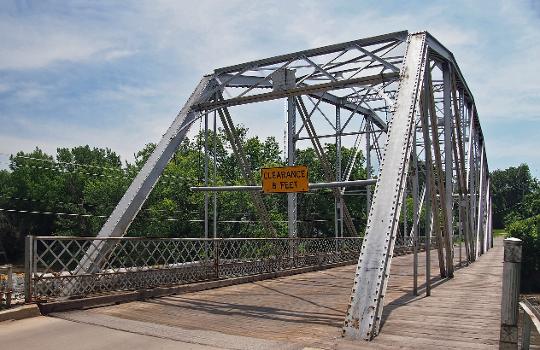 Third Street Bridge, Cannon Falls, Minnesota, USA. Viewed from the south-southeast