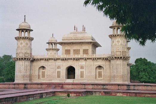 Musolée d'Itimad-Ud-Daulah - Agra
