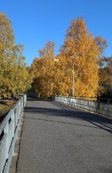 Tuiranväylä Pedestrian and Bicycle Bridge is a bridge between the Kuusisaari and Toivoniemi islands on a bikeway over the Oulujoki river in Oulu