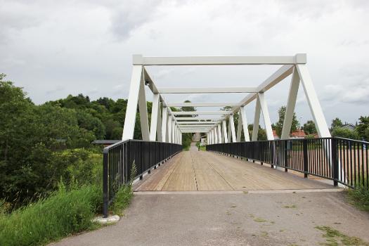 Tuomarinkylä Cycle Bridge