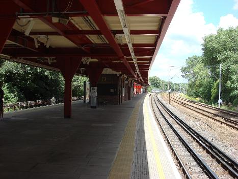 Upminster Bridge tube station, westbound platform