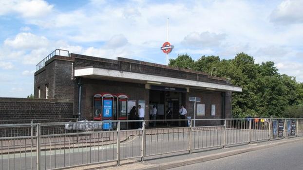 Upney tube station