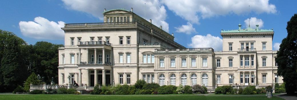 Villa Hügel Gartenansicht : Villa Hügel, das ehemalige Wohnhaus der Krupp-Familie in Essen
