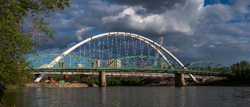 Old and new Walterdale bridges
