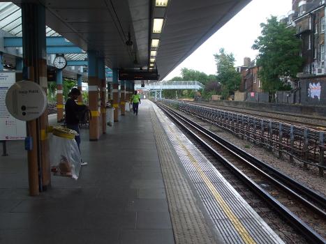 West Hampstead tube station westbound platform looking east