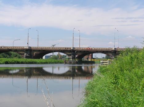 Wrocław, Oder River, Różanka Canal, Różanka Lock (and Osobowicki Bridge)