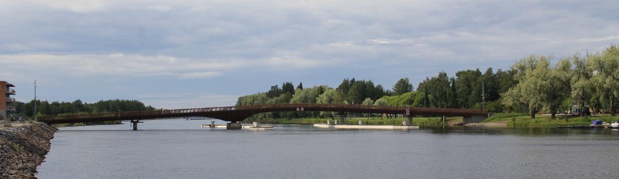 Ylisoutaja bridge, Joensuu, Finland : Pedestrian and bicycle bridge over Pielisjoki. It's movable bridge and was completed in 2014.