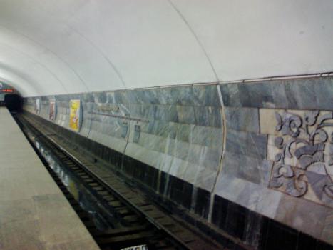 Metrobahnhof Tsentralny Rynok