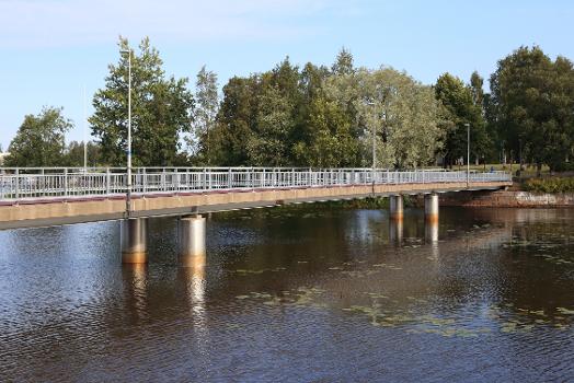 The Ämmänväylä pedestrian and bicycle bridge in Oulu