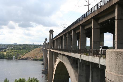 Preobrazhenskij-Brücke (neuer Dnepr)