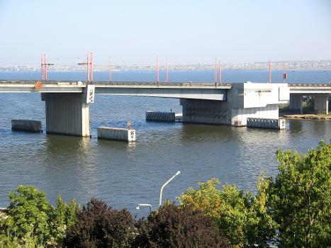 Ingulsky-Brücke