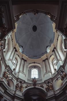 Jan de Witte (1709–1785): Dominikanerkirche Corpus Christi, Lviv, Ukraine (Kuppel)