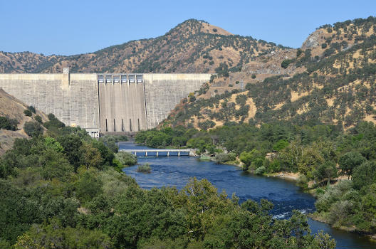 Pine Flat Dam