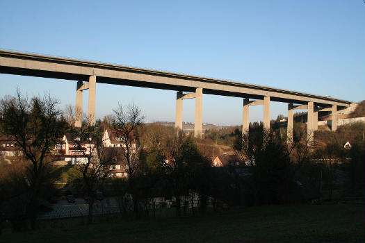 Talbrücke Heidingsfeld der Autobahn A3bei Würzburg