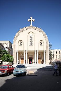 Fassade der koptisch-orthodoxen St.-Markus-Kathedrale, Alexandria, Ägypten