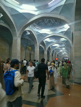 Metrobahnhof Alisher Navoiy