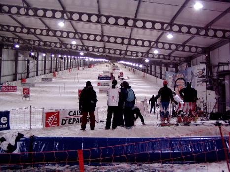 Championnat de France indoor, piste indoor du Snowhall au centre touristique et thermal d'Amnéville, Moselle, France