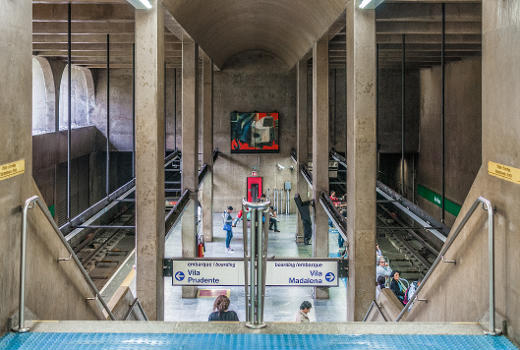 Metrobahnhof Ana Rosa