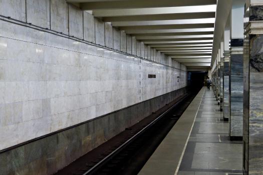 Metrobahnhof Akademiya Nauk