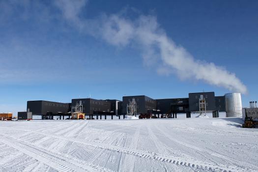 The new elevated Amundsen-Scott South Pole Station