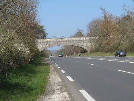 Fontainebleau Aqueduct