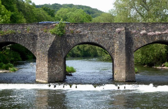 Archway of the Abergavenny Bridge, as seen from the eastern side.