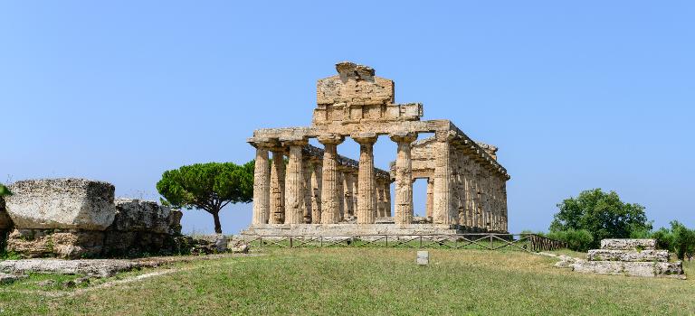Athene-Tempel bzw. Minerva-Tempel in Poseidonia bzw. Paestum, Kampanien, Italien