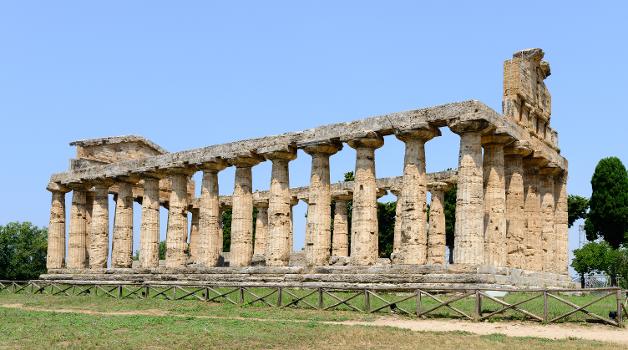 Athene-Tempel bzw. Minerva-Tempel in Poseidonia bzw. Paestum, Kampanien, Italien