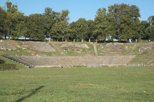 Römisches Theater (Théâtre romain) in Autun im Département Saône-et-Loire (Region Bourgogne-Franche-Comté/Frankreich)