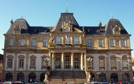 Hôtel de ville d'Autun (Saône-et-Loire, France)