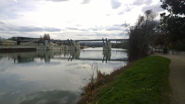 New barrage on the Seine in Chatou (2014)