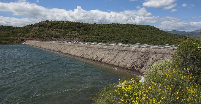Barrage du Salagou (Salagou Dam). Clermont-l'Hérault, Hérault, France