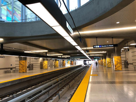 Platform 2 at BART’s on opening day.