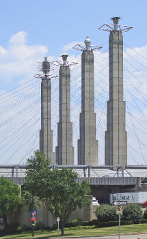 Bartle Hall pylons (view from W. 12 Street), Kansas City, Missouri