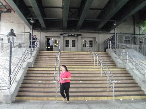 Bedford Park Boulevard Subway Station (Jerome Avenue Line)