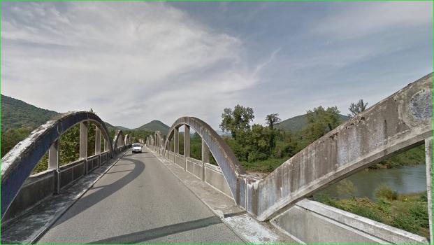 La Lèche Bridge : In the Gard departement, France. Common to Bessèges and Robiac, this bridge is on the D746 road over the Cèze river, a tributary of the Rhône river, just after the confluence with ist tributary the Ganière. Looking west.