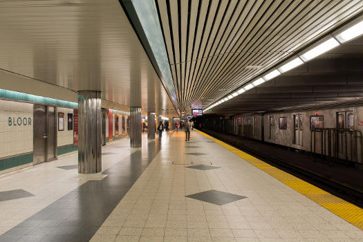 Bloor Platform on Line 1