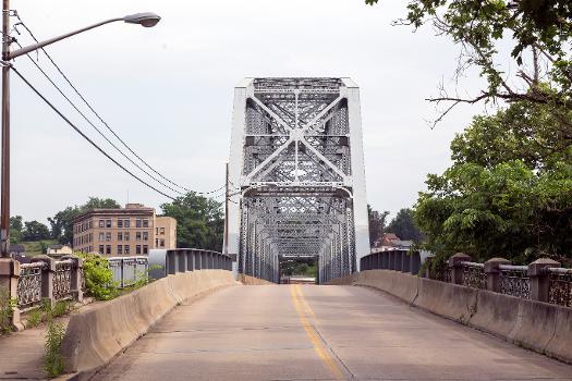 Le pont de Brownsville sur la rivière Monongahela, Brownsville, Pennsylvanie, Etats-Unis, à l'est de West Brownsville